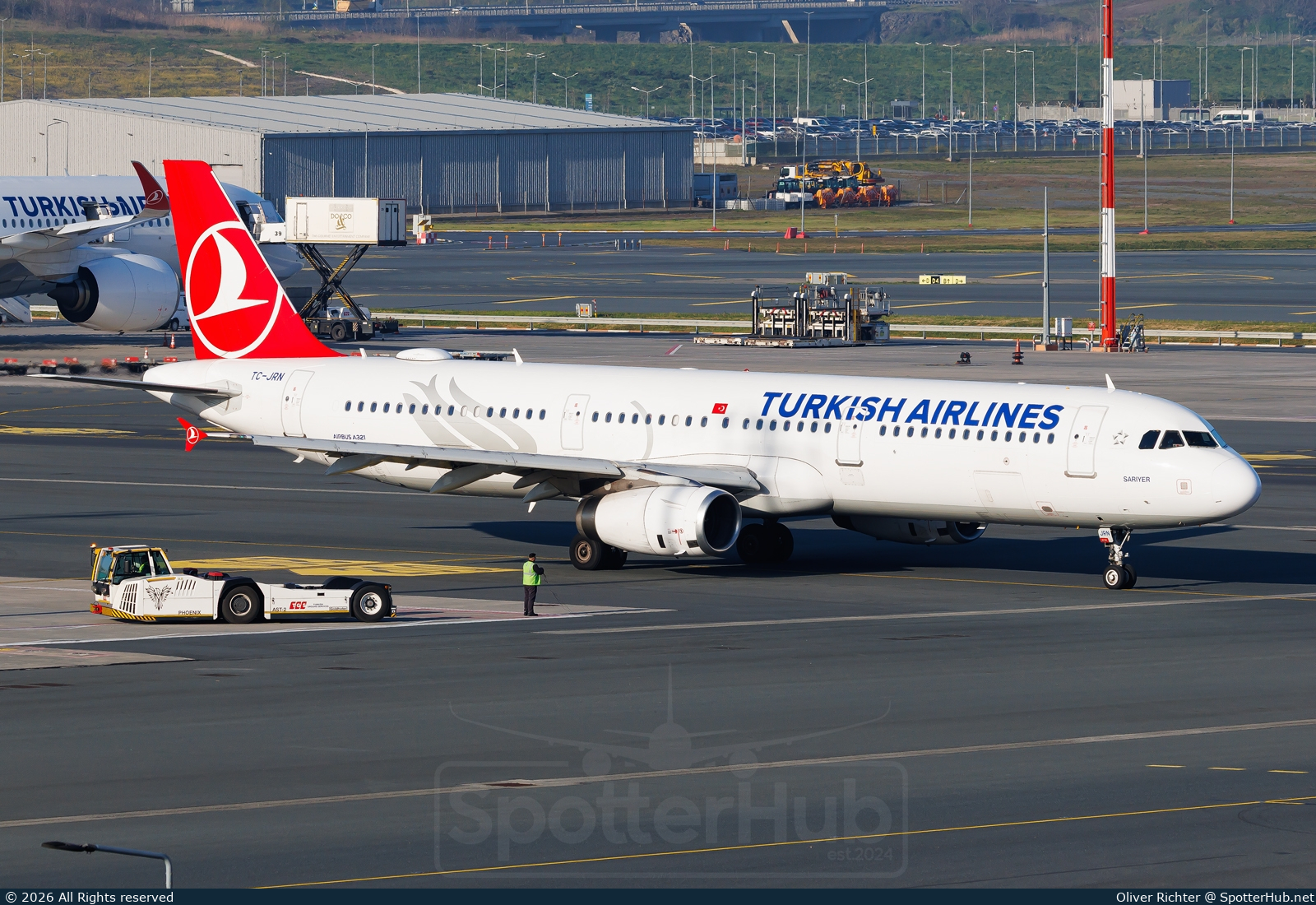 Photo of TC-JRN - Airbus A321-231 operated by Turkish Airlines