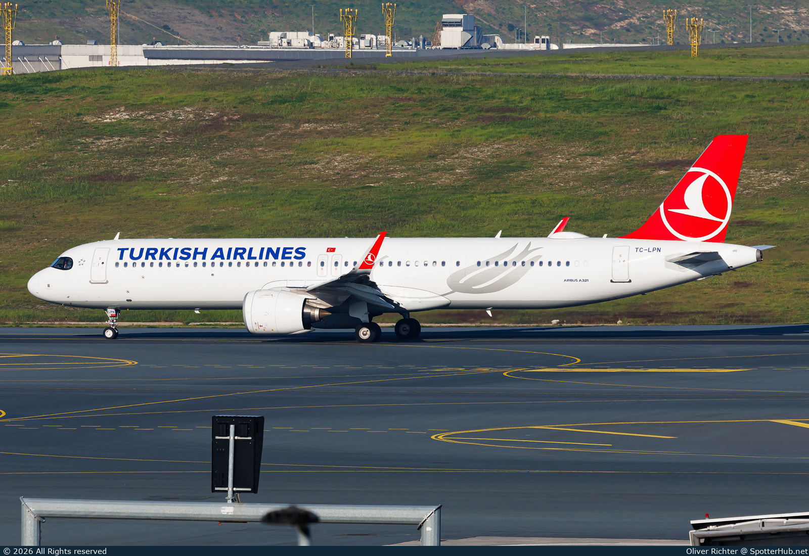 Photo of TC-LPN - Airbus A321-271NX operated by Turkish Airlines