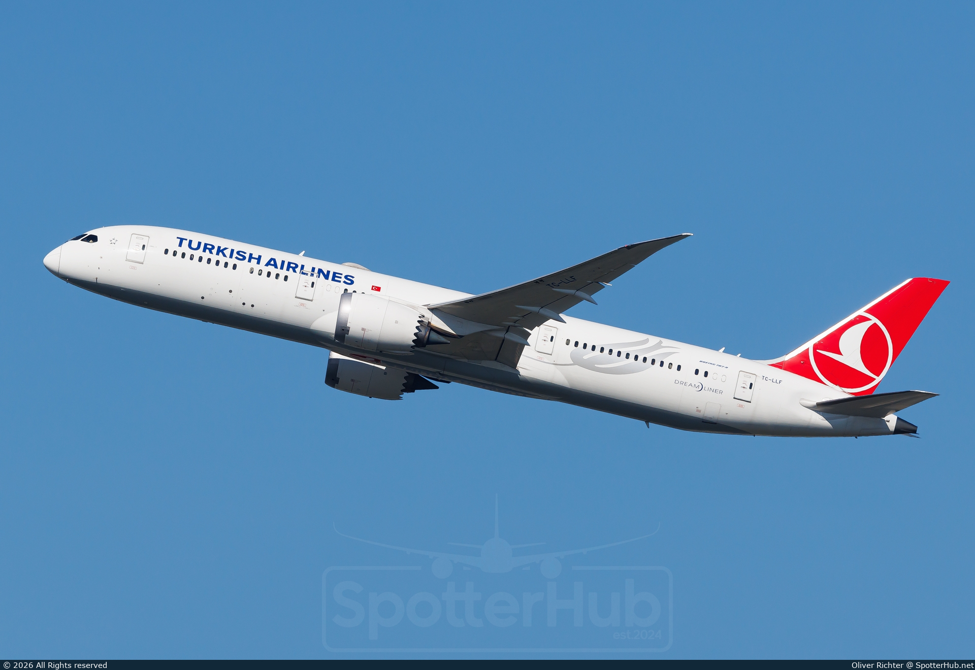 Photo of TC-LLF - Boeing 787-9 Dreamliner operated by Turkish Airlines