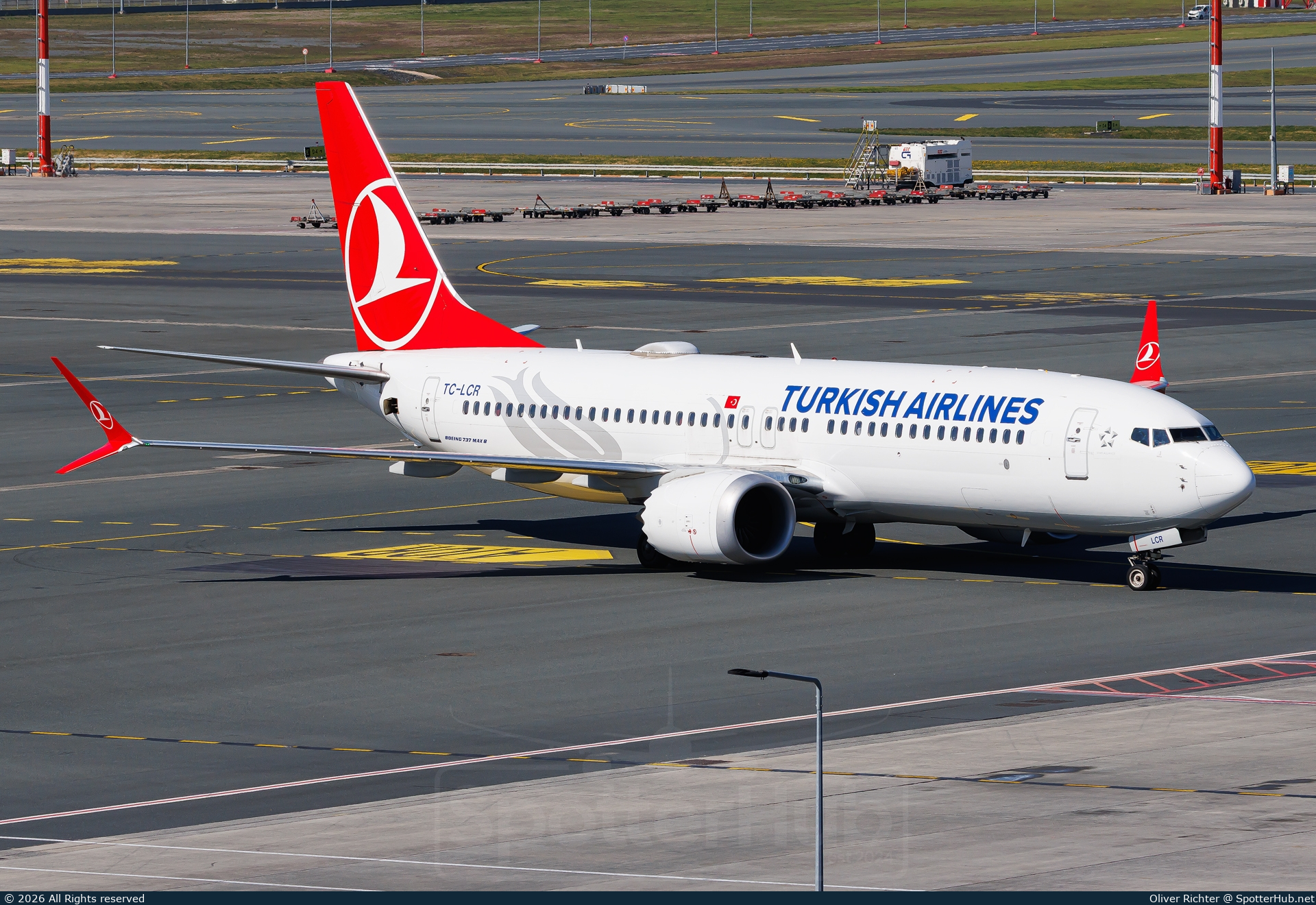 Photo of TC-LCR - Boeing 737 MAX 8 operated by Turkish Airlines