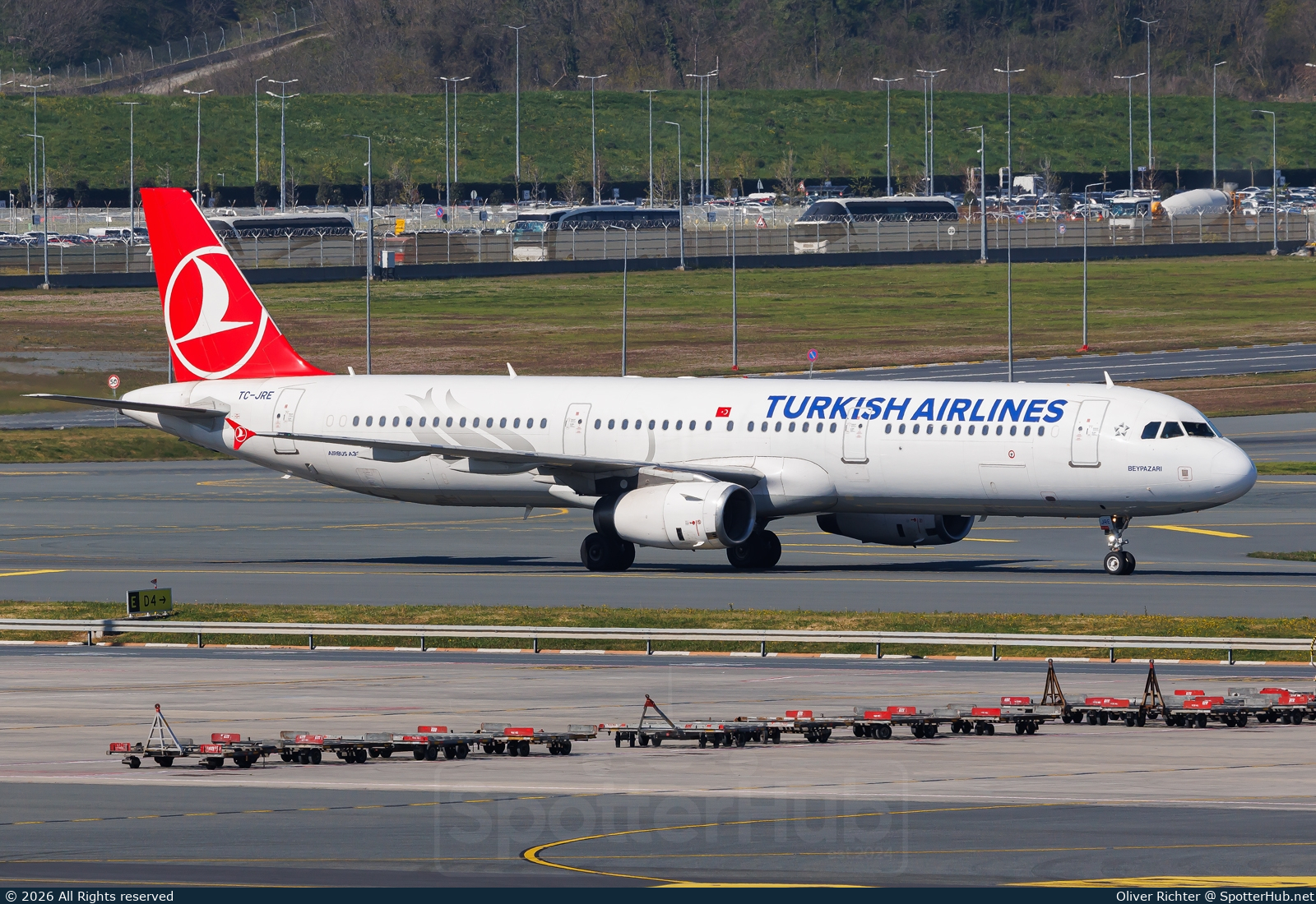 Photo of TC-JRE - Airbus A321-231 operated by Turkish Airlines