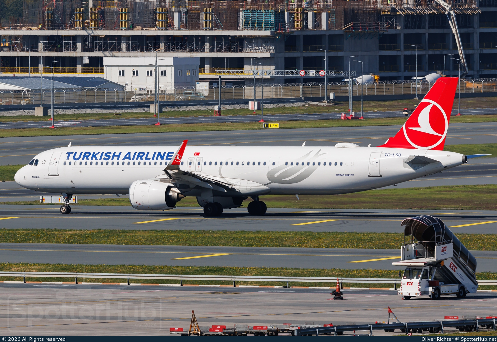 Photo of TC-LSO - Airbus A321-271NX operated by Turkish Airlines