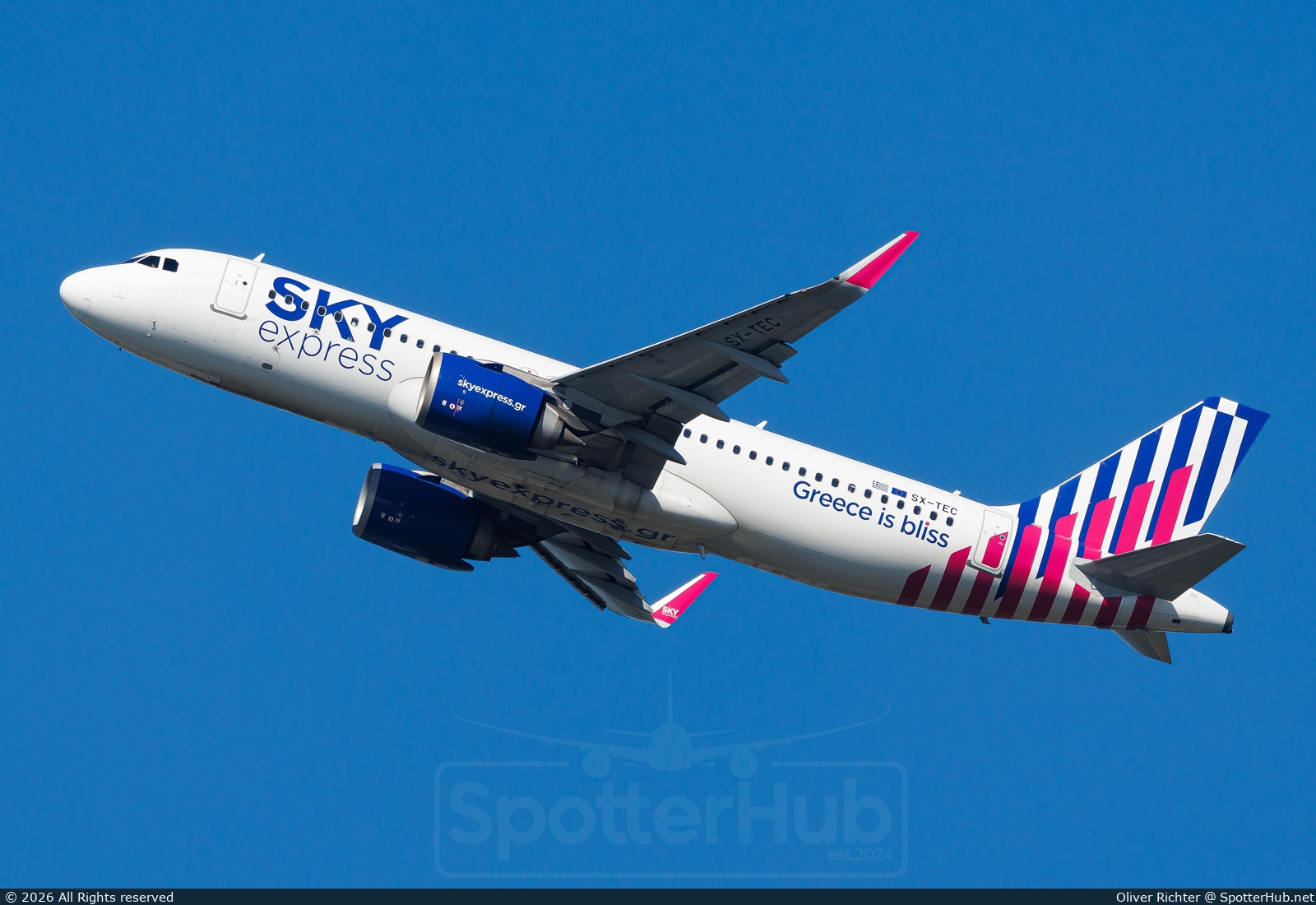 Photo of SX-TEC - Airbus A320-251N operated by Sky Express