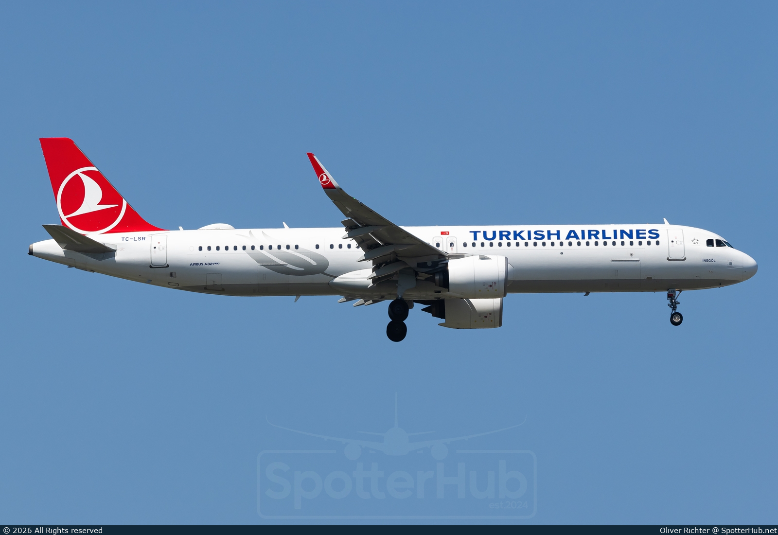 Photo of TC-LSR - Airbus A321-271NX operated by Turkish Airlines