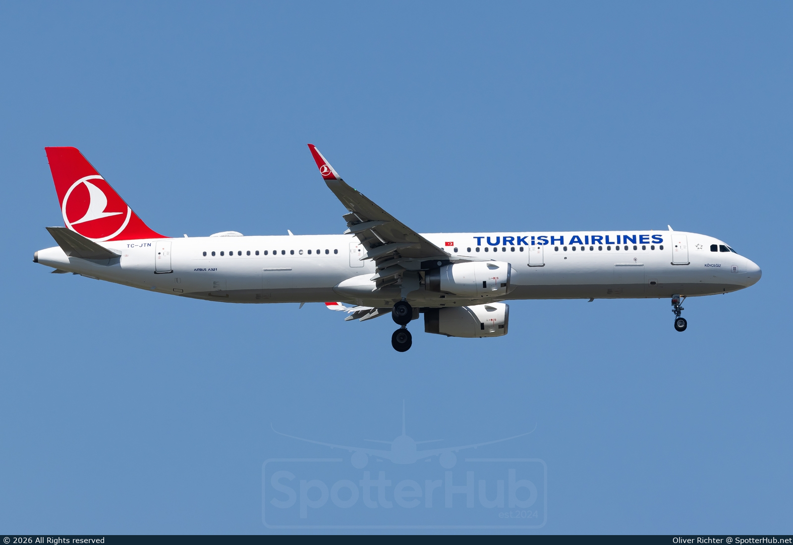 Photo of TC-JTN - Airbus A321-231 operated by Turkish Airlines