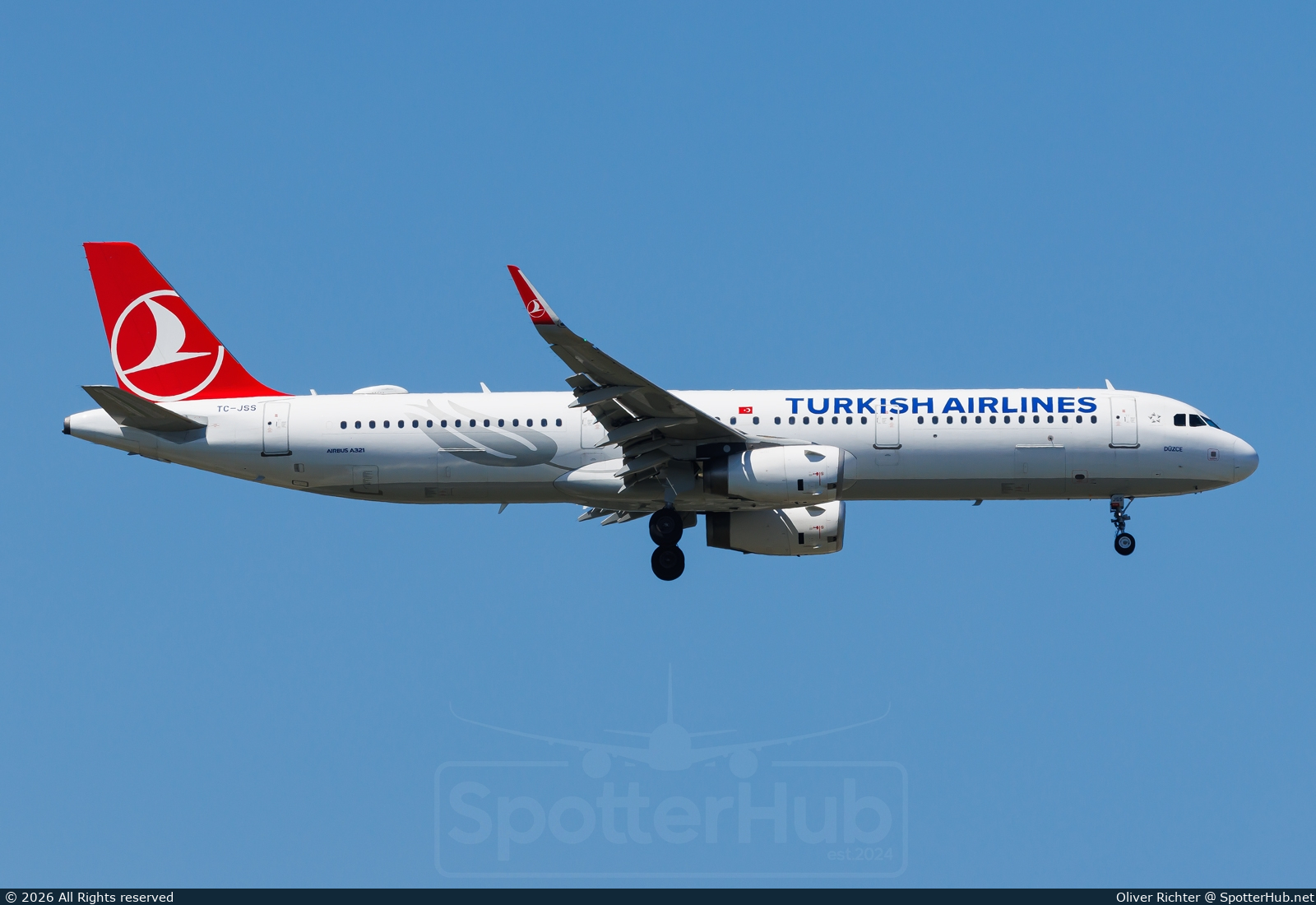 Photo of TC-JSS - Airbus A321-231 operated by Turkish Airlines