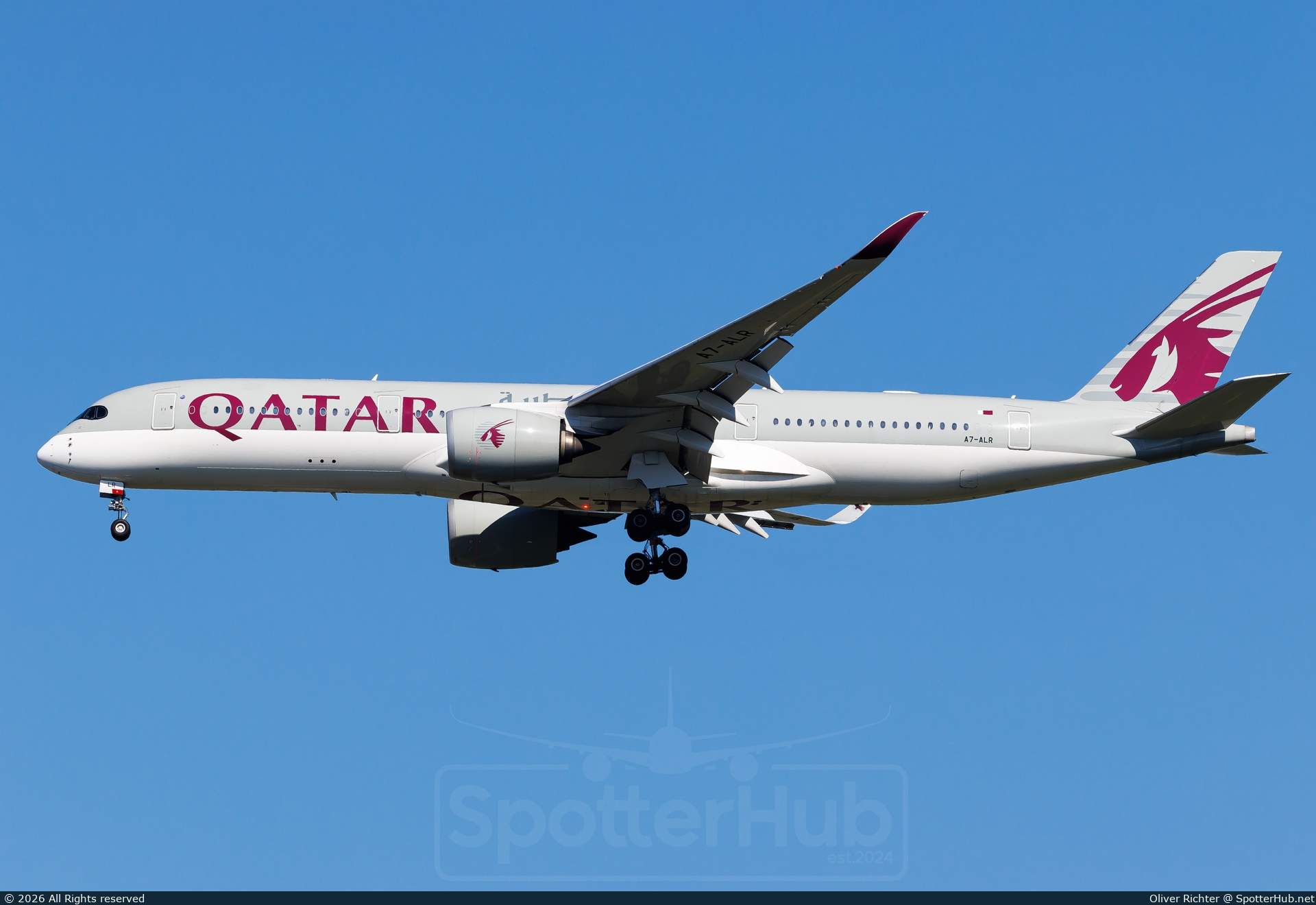 Photo of A7-ALR - Airbus A350-941 operated by Qatar Airways