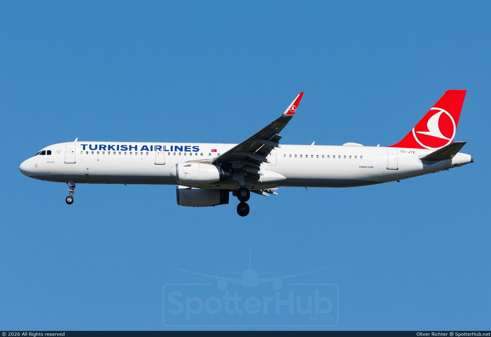 Photo of TC-JTE - Airbus A321-231 operated by Turkish Airlines