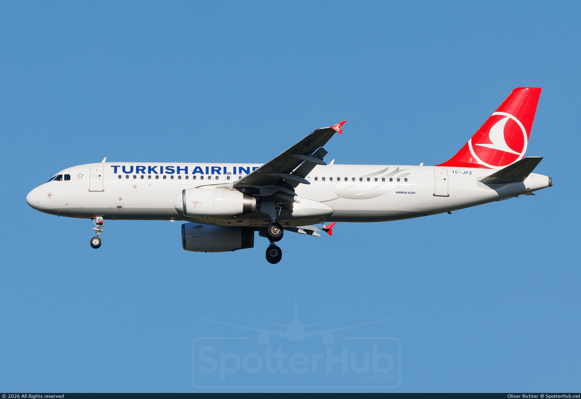 Photo of TC-JPZ - Airbus A320-232 operated by Turkish Airlines