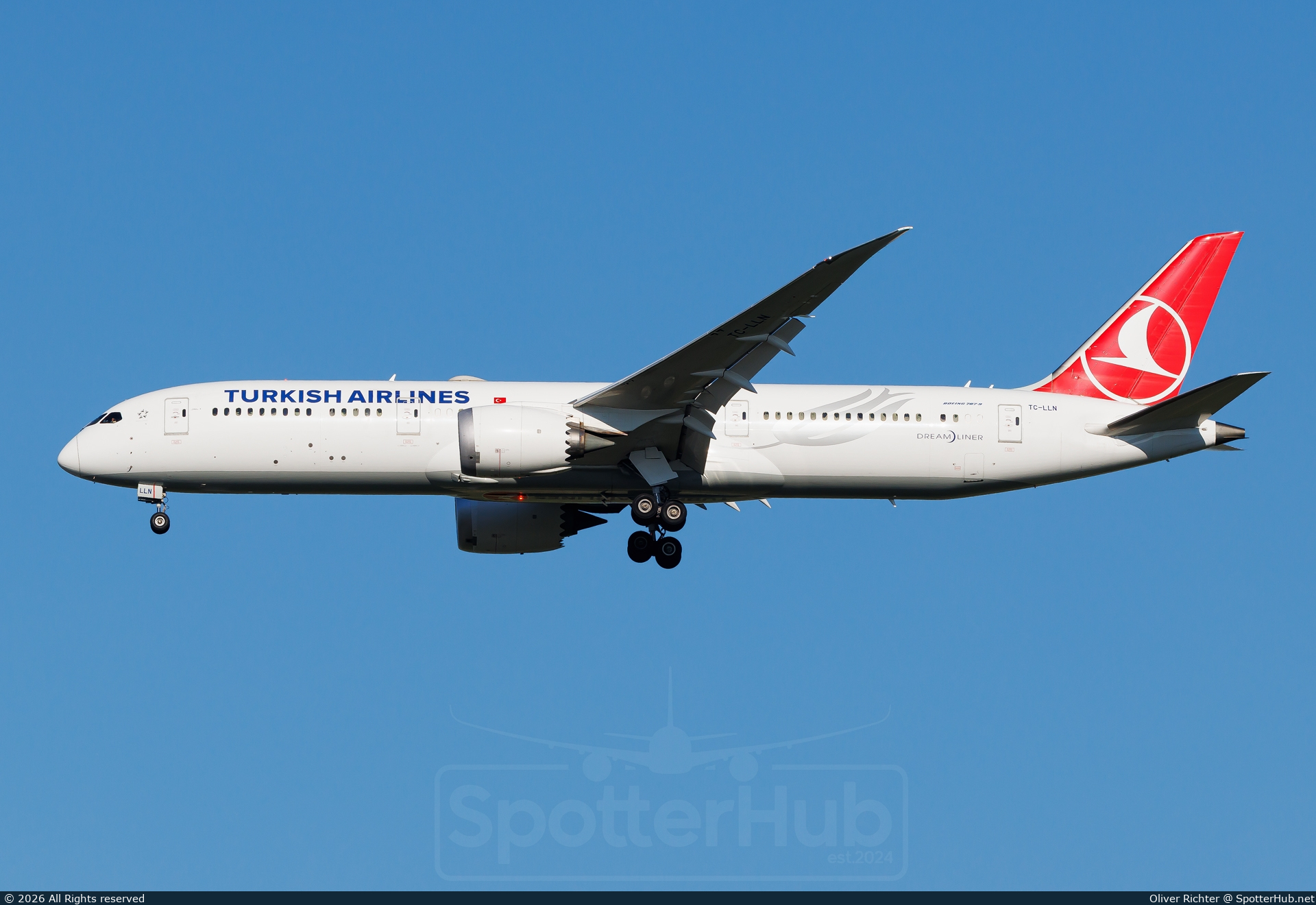 Photo of TC-LLN - Boeing 787-9 Dreamliner operated by Turkish Airlines