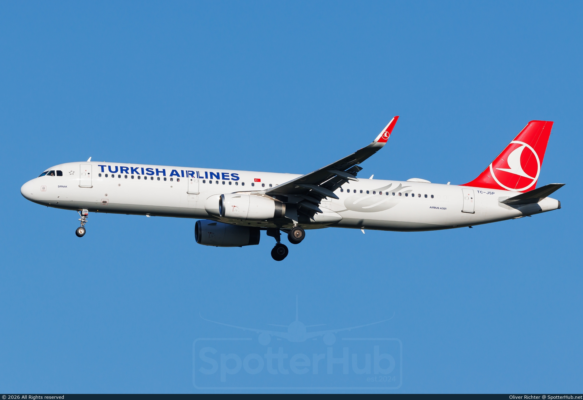 Photo of TC-JSP - Airbus A321-231 operated by Turkish Airlines