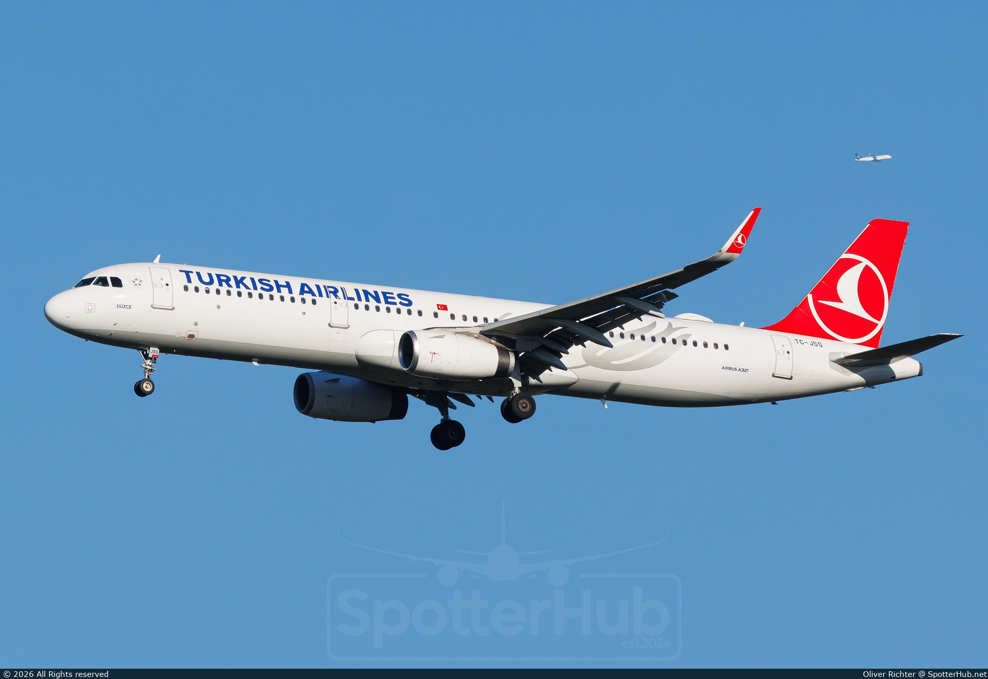 Photo of TC-JSS - Airbus A321-231 operated by Turkish Airlines