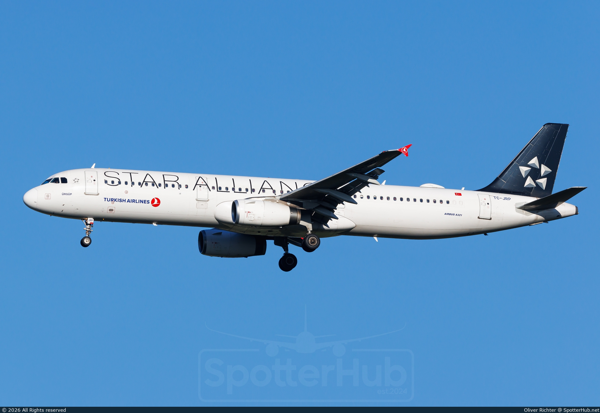 Photo of TC-JRP - Airbus A321-231 operated by Turkish Airlines