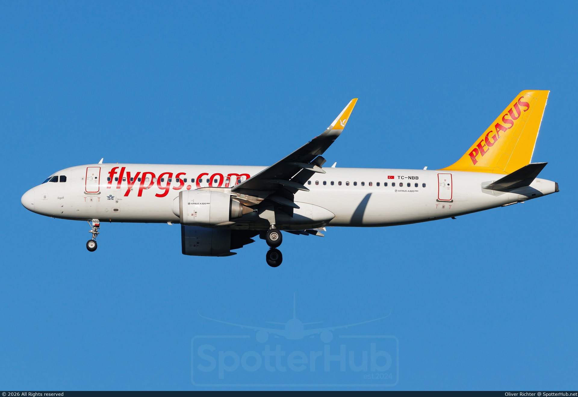 Photo of TC-NBB - Airbus A320-251N operated by Pegasus Airlines