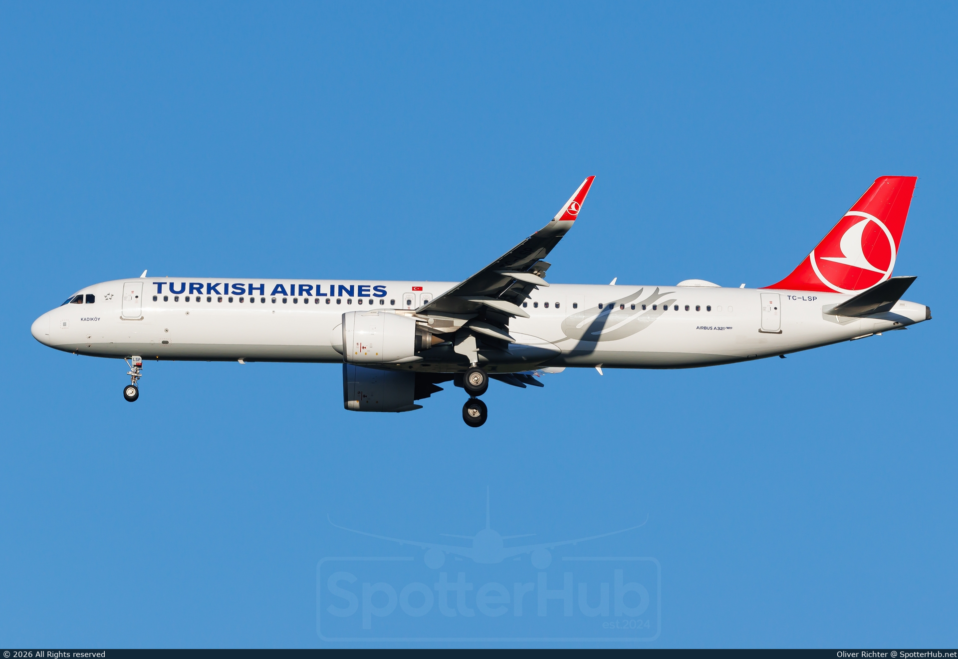 Photo of TC-LSP - Airbus A321-271NX operated by Turkish Airlines