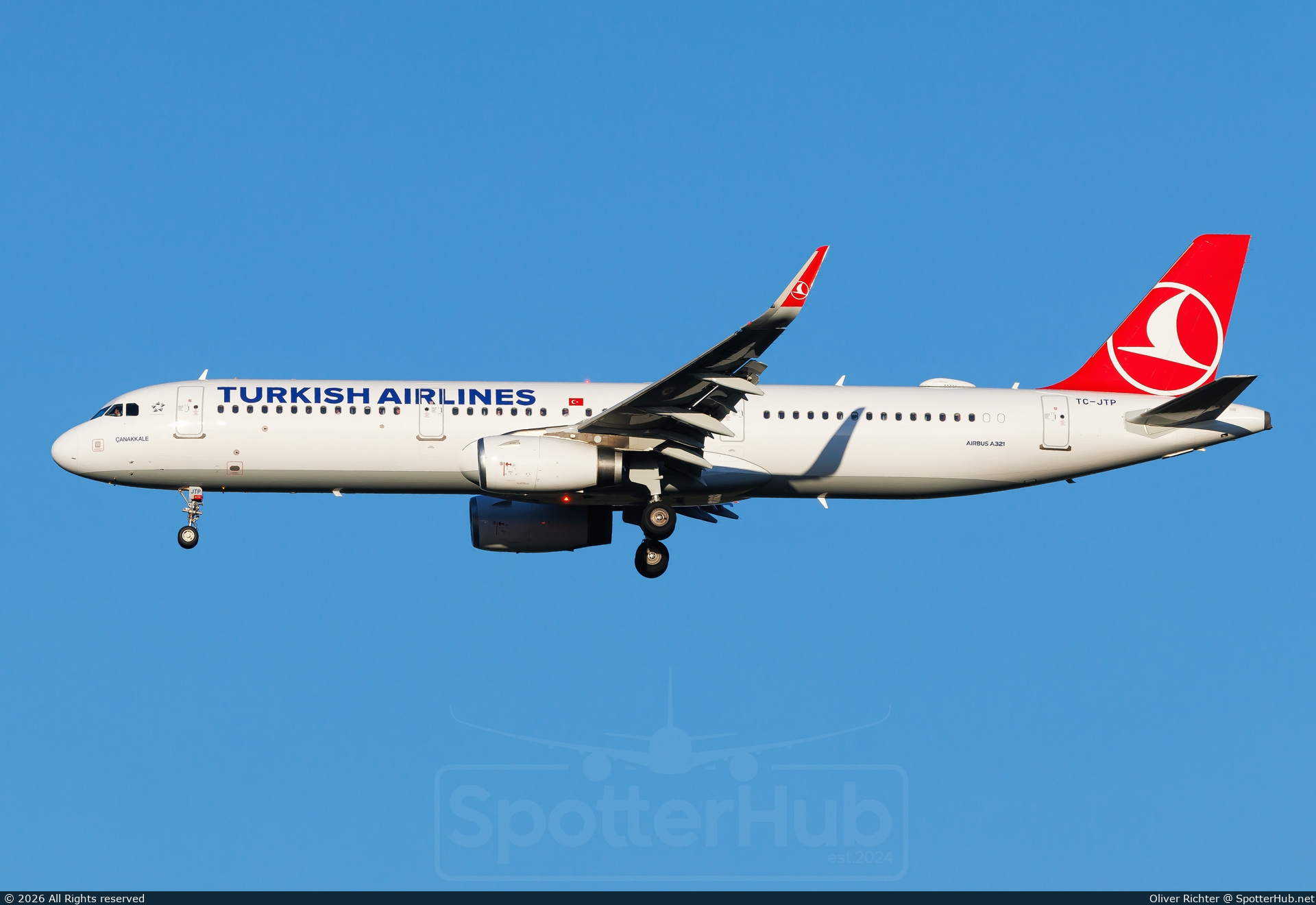 Photo of TC-JTP - Airbus A321-231 operated by Turkish Airlines