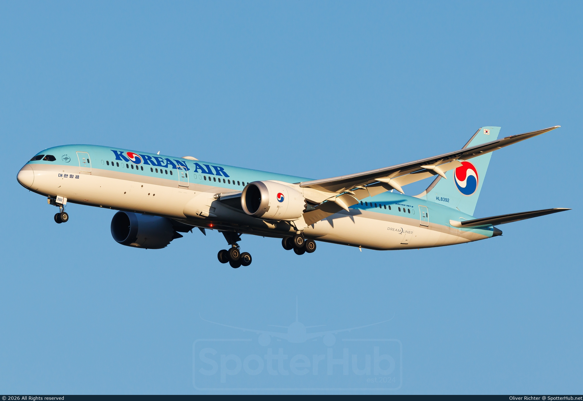 Photo of HL8392 - Boeing 787-9 Dreamliner operated by Korean Air