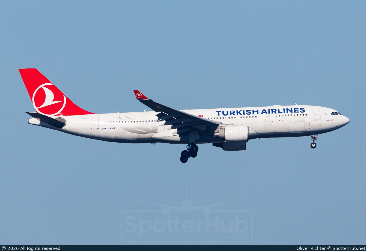 Photo of TC-JIP - Airbus A330-223 operated by Turkish Airlines