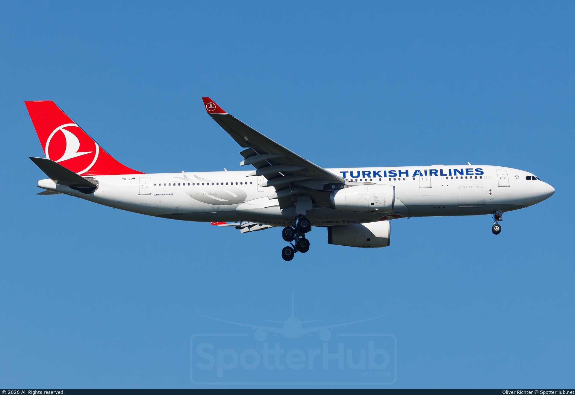Photo of TC-LOM - Airbus A330-243 operated by Turkish Airlines