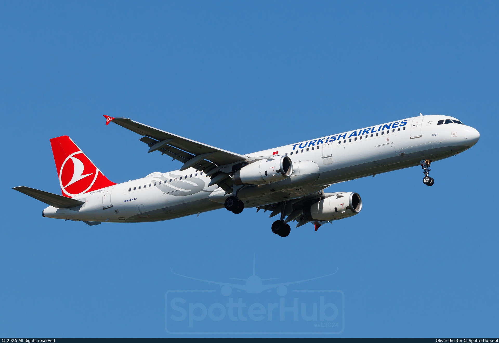 Photo of TC-JSB - Airbus A321-231 operated by Turkish Airlines