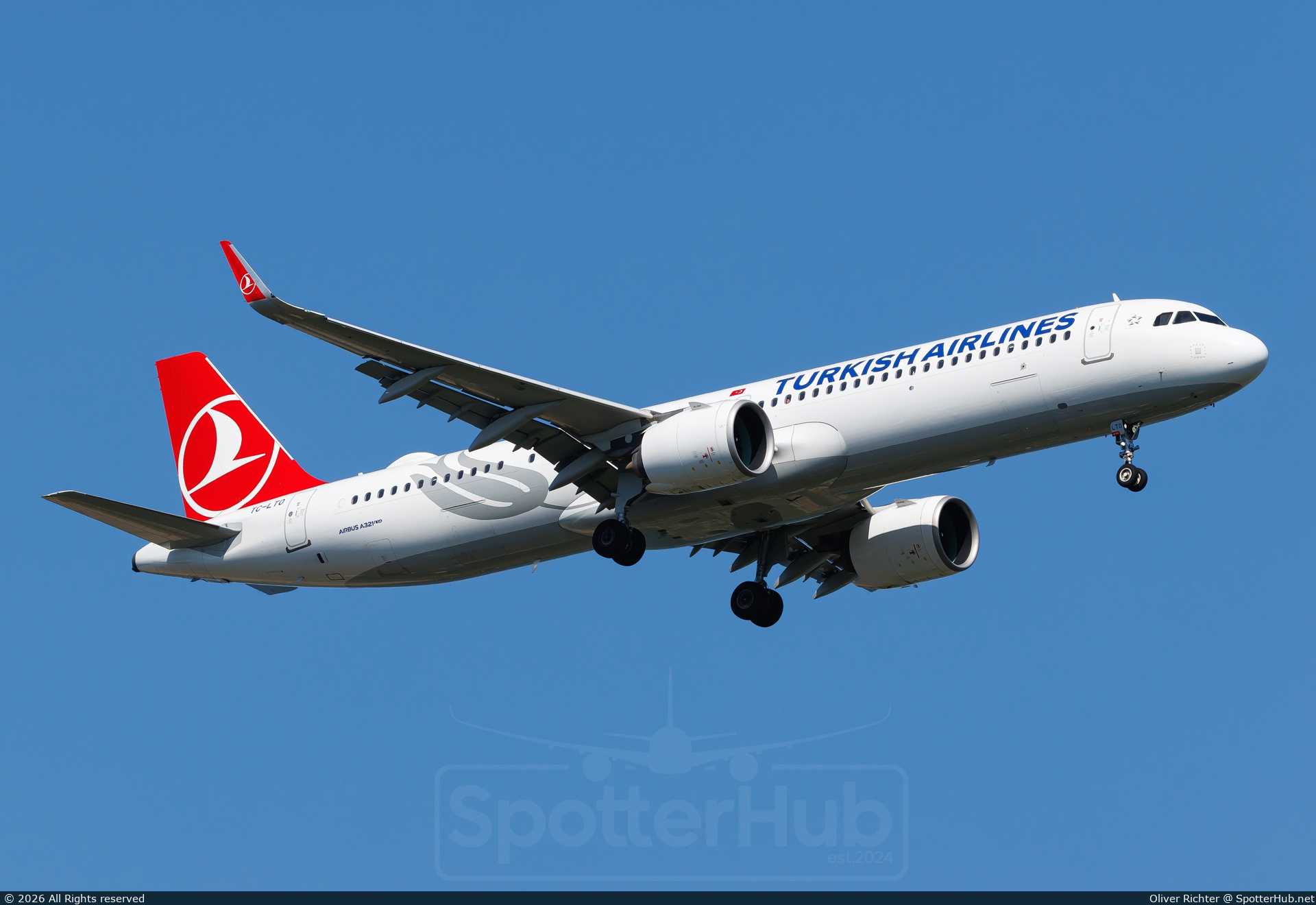Photo of TC-LTO - Airbus A321-271NX operated by Turkish Airlines