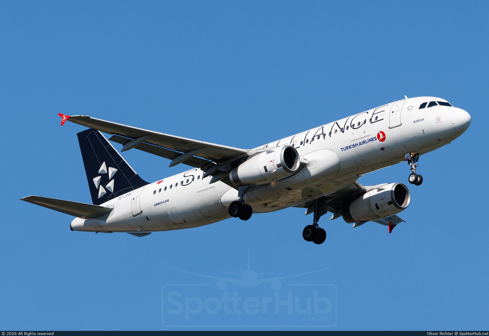 Photo of TC-JPS - Airbus A320-232 operated by Turkish Airlines