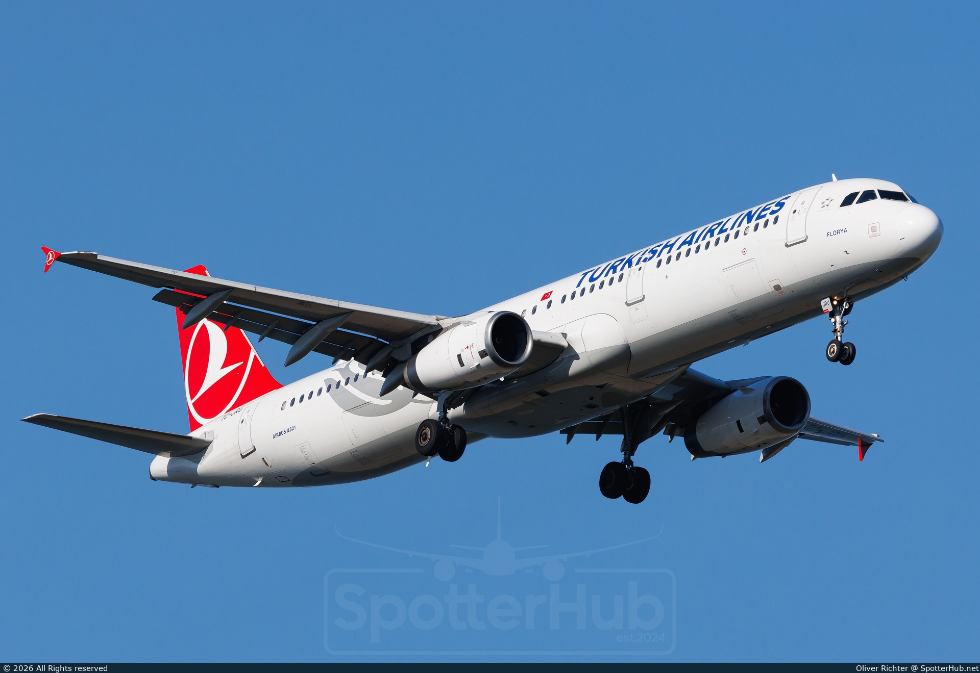 Photo of TC-JRU - Airbus A321-231 operated by Turkish Airlines