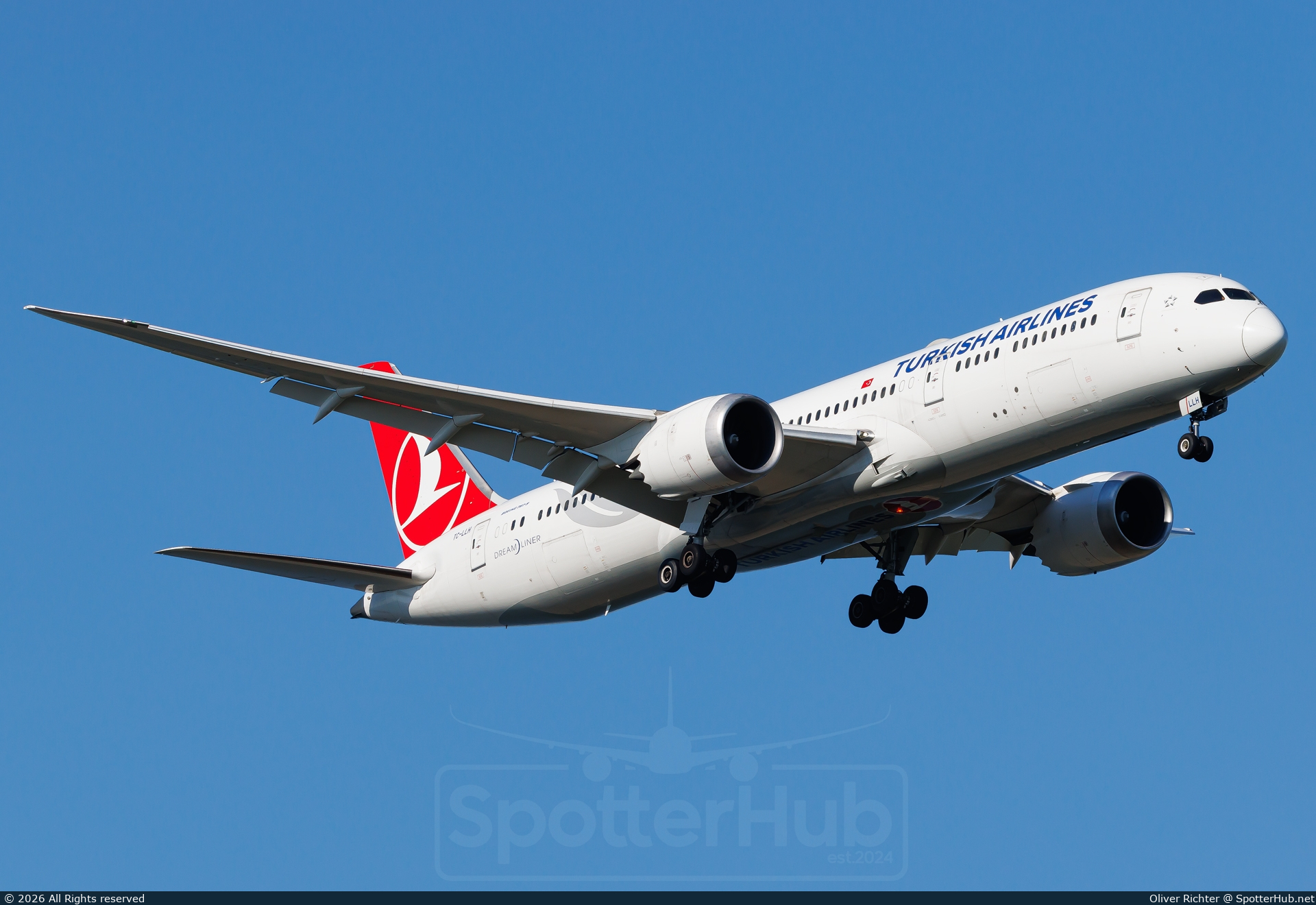 Photo of TC-LLH - Boeing 787-9 Dreamliner operated by Turkish Airlines