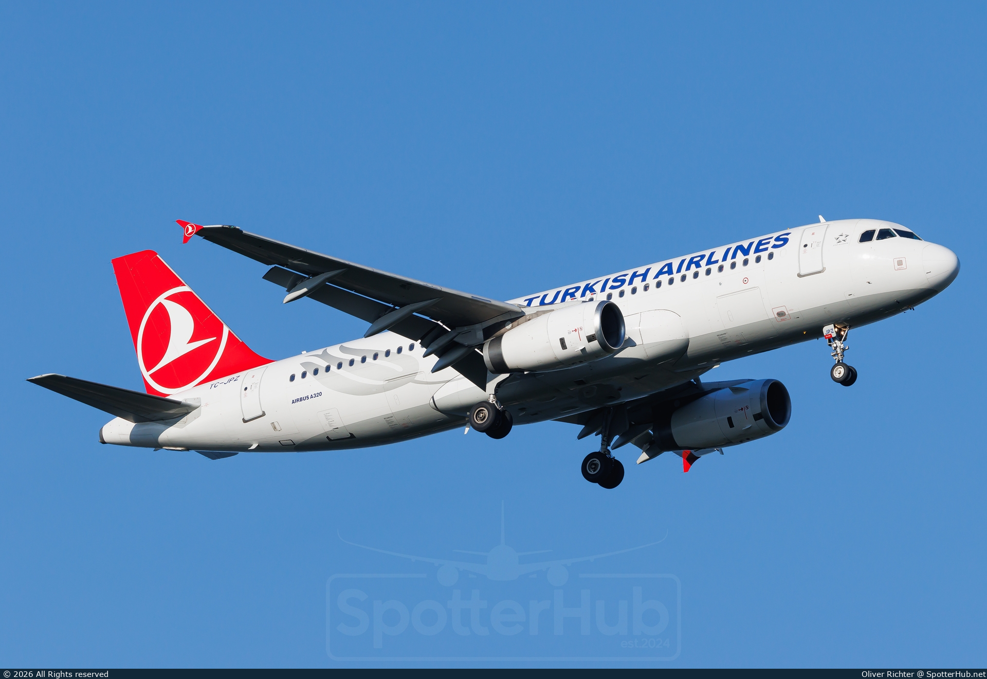 Photo of TC-JPZ - Airbus A320-232 operated by Turkish Airlines