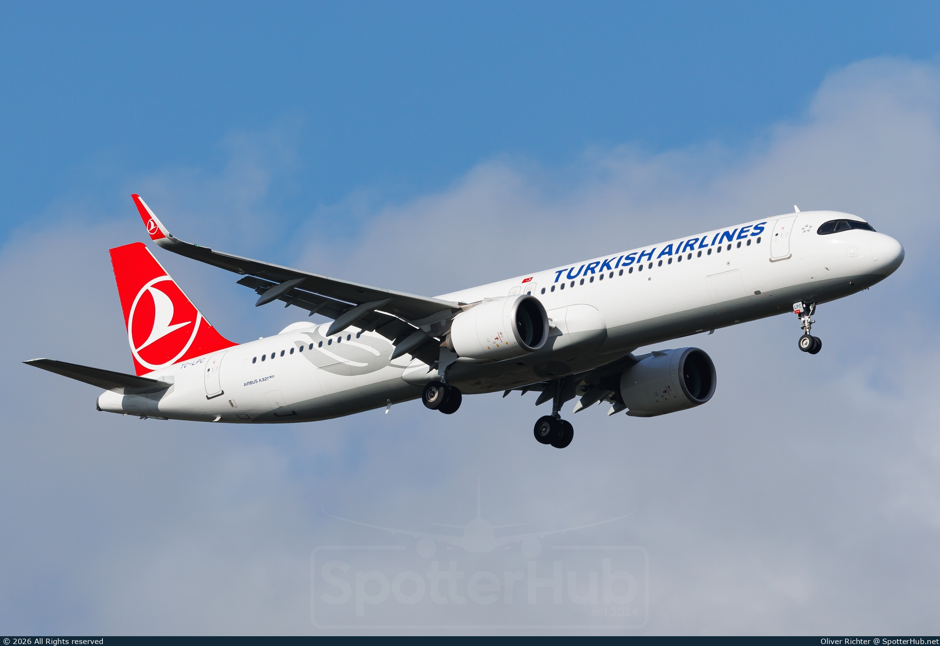 Photo of TC-LPC - Airbus A321-271NX operated by Turkish Airlines