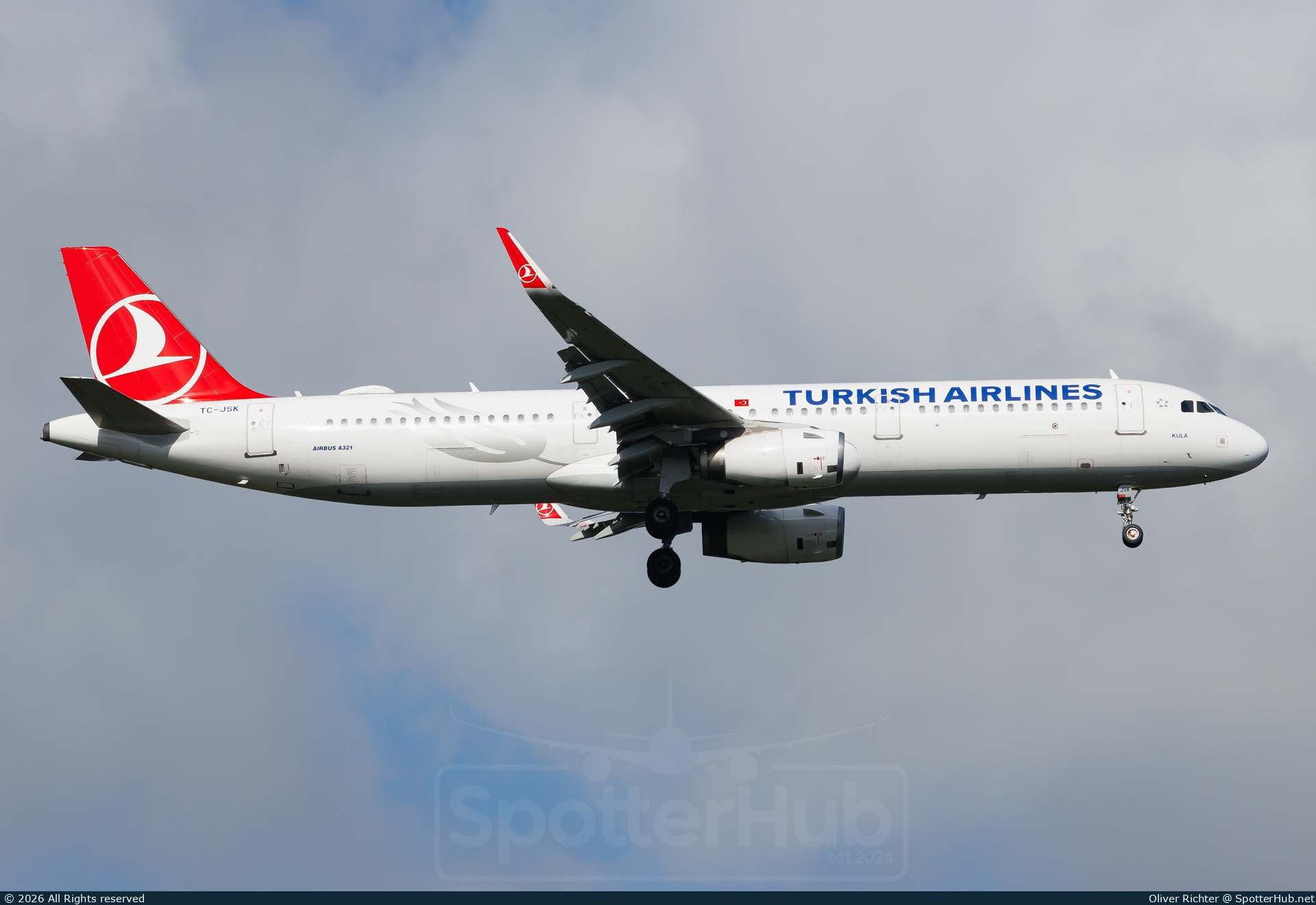 Photo of TC-JSK - Airbus A321-231 operated by Turkish Airlines