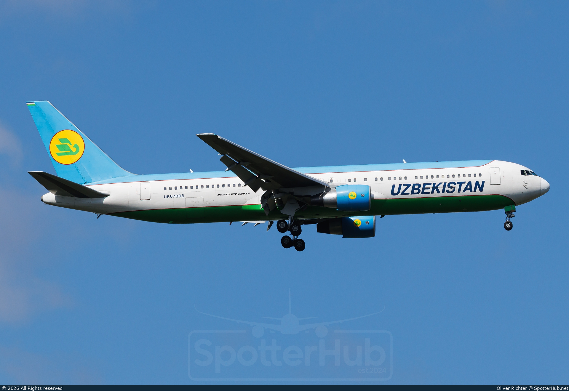 Photo of UK67006 - Boeing 767-33P(ER) operated by Uzbekistan Airways