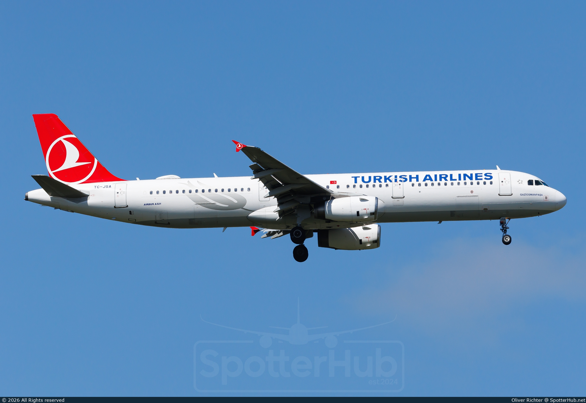 Photo of TC-JSA - Airbus A321-231 operated by Turkish Airlines