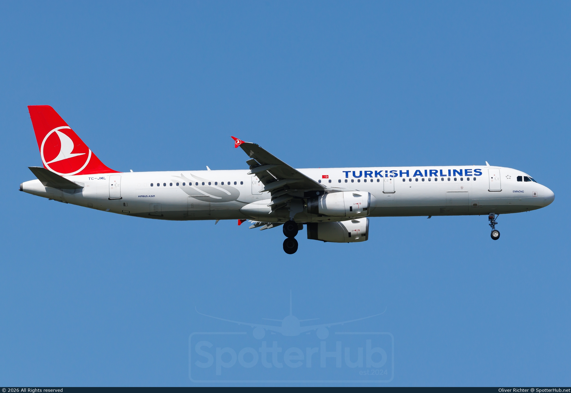 Photo of TC-JML - Airbus A321-231 operated by Turkish Airlines