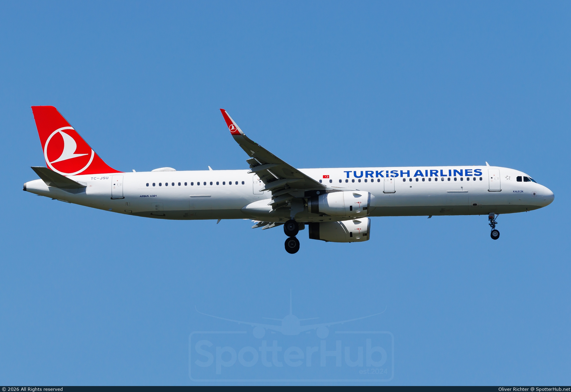 Photo of TC-JSU - Airbus A321-231 operated by Turkish Airlines