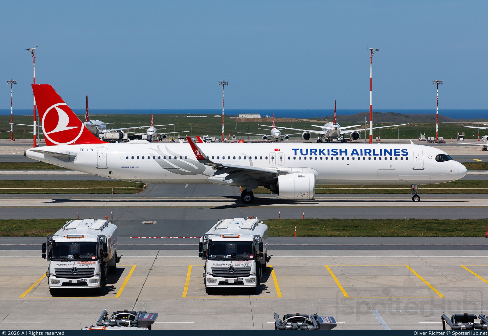 Photo of TC-LPL - Airbus A321-271NX operated by Turkish Airlines