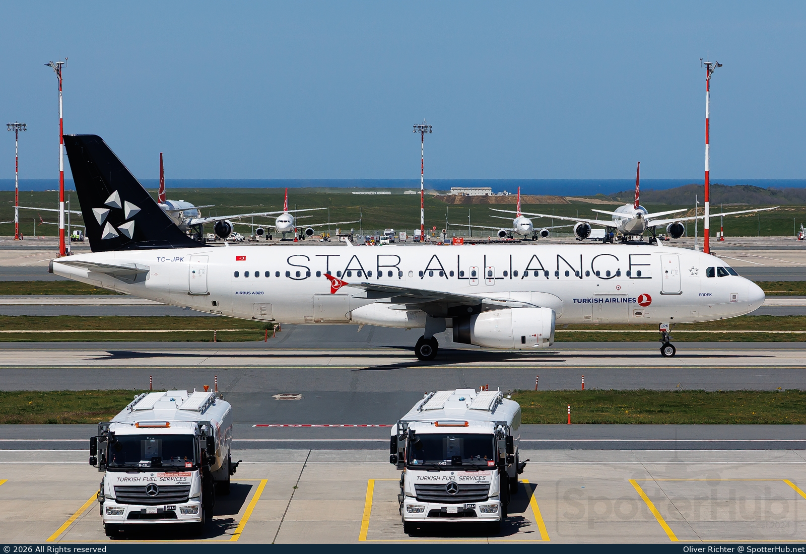 Photo of TC-JPK - Airbus A320-232 operated by Turkish Airlines