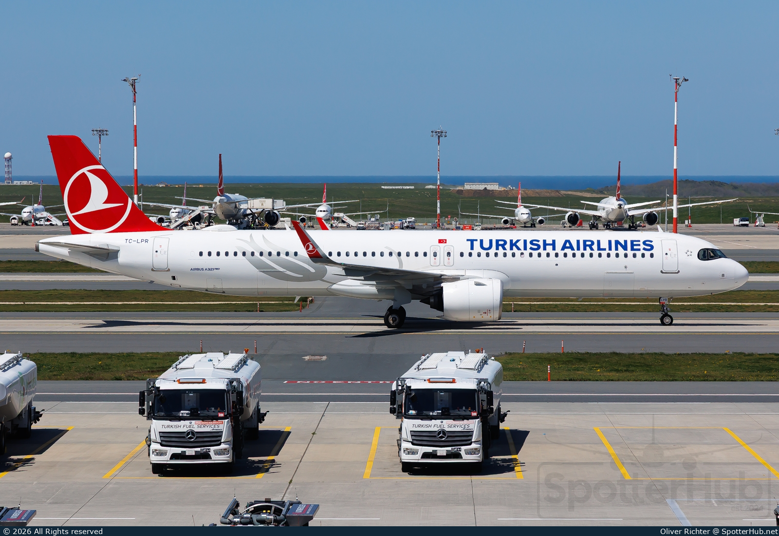 Photo of TC-LPR - Airbus A321-271NX operated by Turkish Airlines