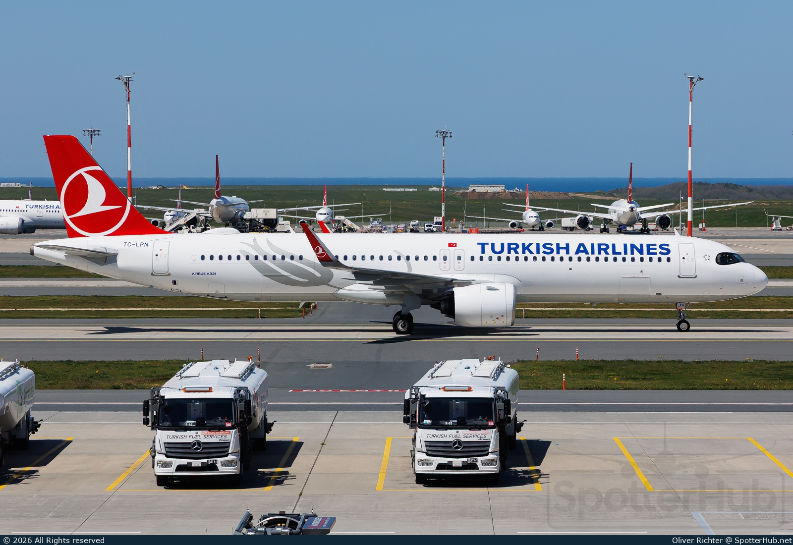 Photo of TC-LPN - Airbus A321-271NX operated by Turkish Airlines