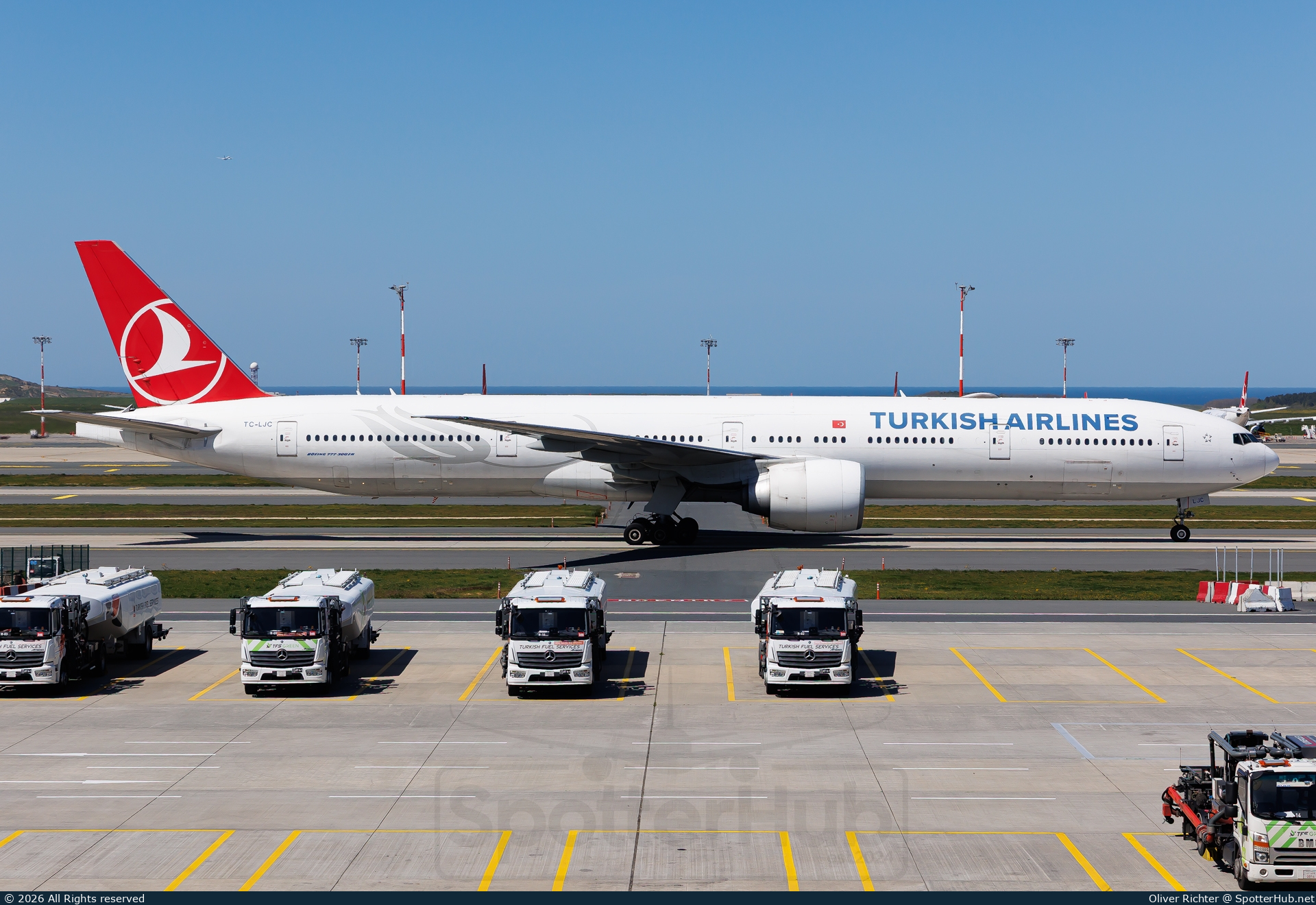 Photo of TC-LJC - Boeing 777-3F2(ER) operated by Turkish Airlines