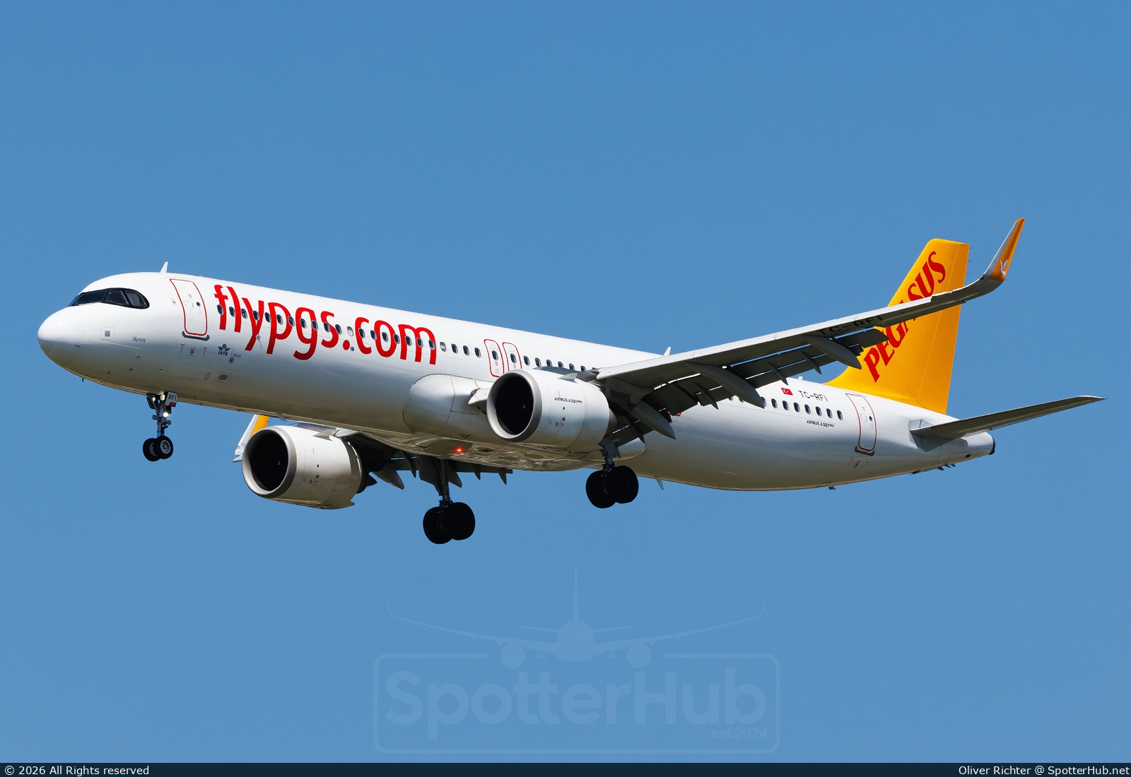 Photo of TC-RFI - Airbus A321-251NX operated by Pegasus Airlines