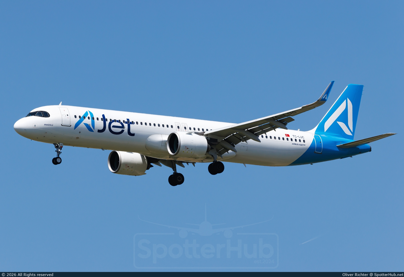 Photo of TC-LUC - Airbus A321-271NX operated by AJet