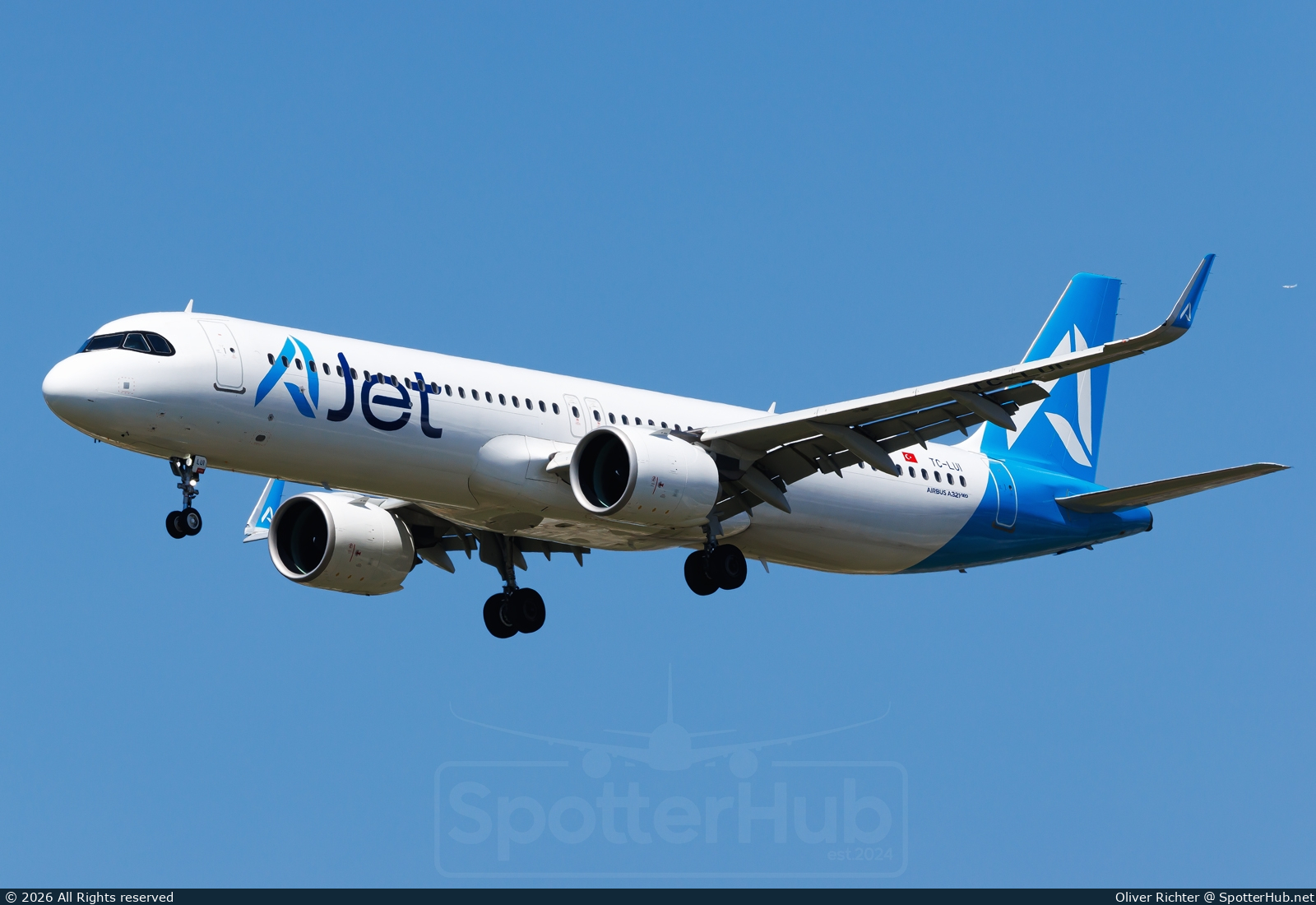 Photo of TC-LUI - Airbus A321-271NX operated by AJet