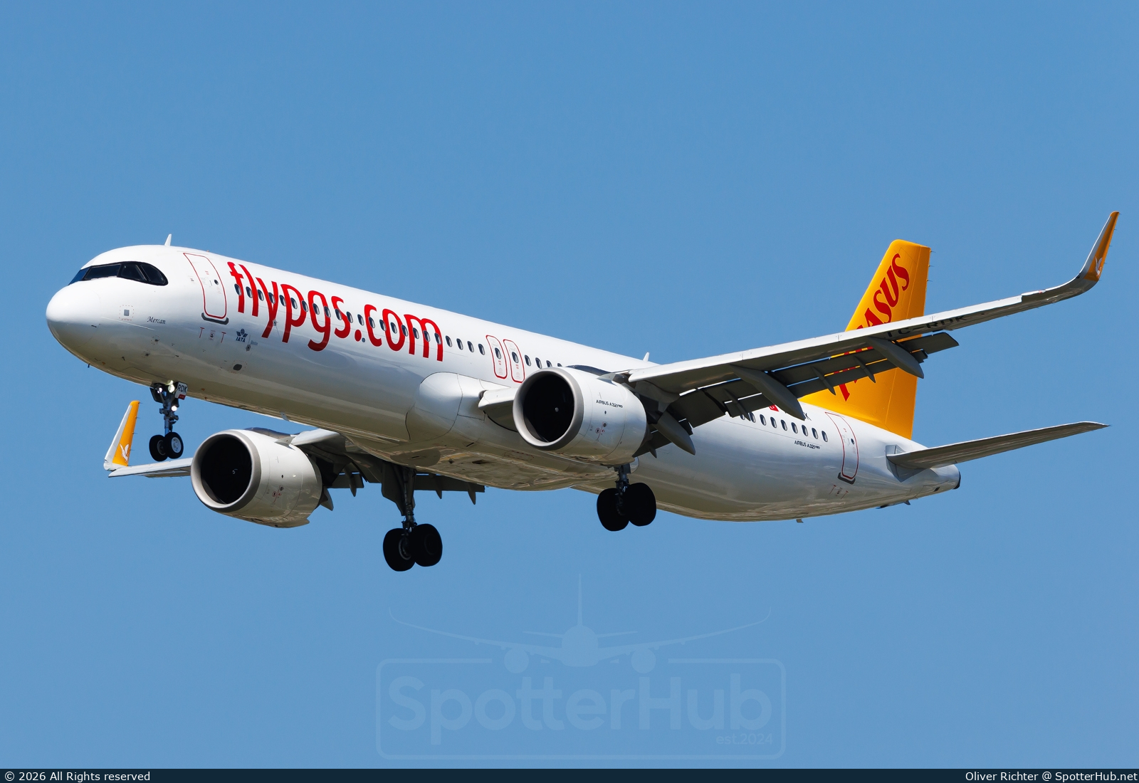 Photo of TC-RDK - Airbus A321-251NX operated by Pegasus Airlines