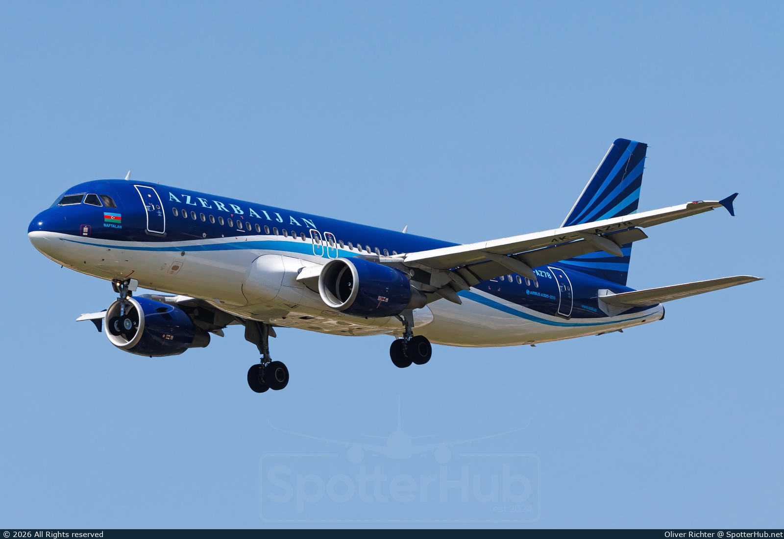 Photo of 4K-AZ78 - Airbus A320-214 operated by Azerbaijan Airlines