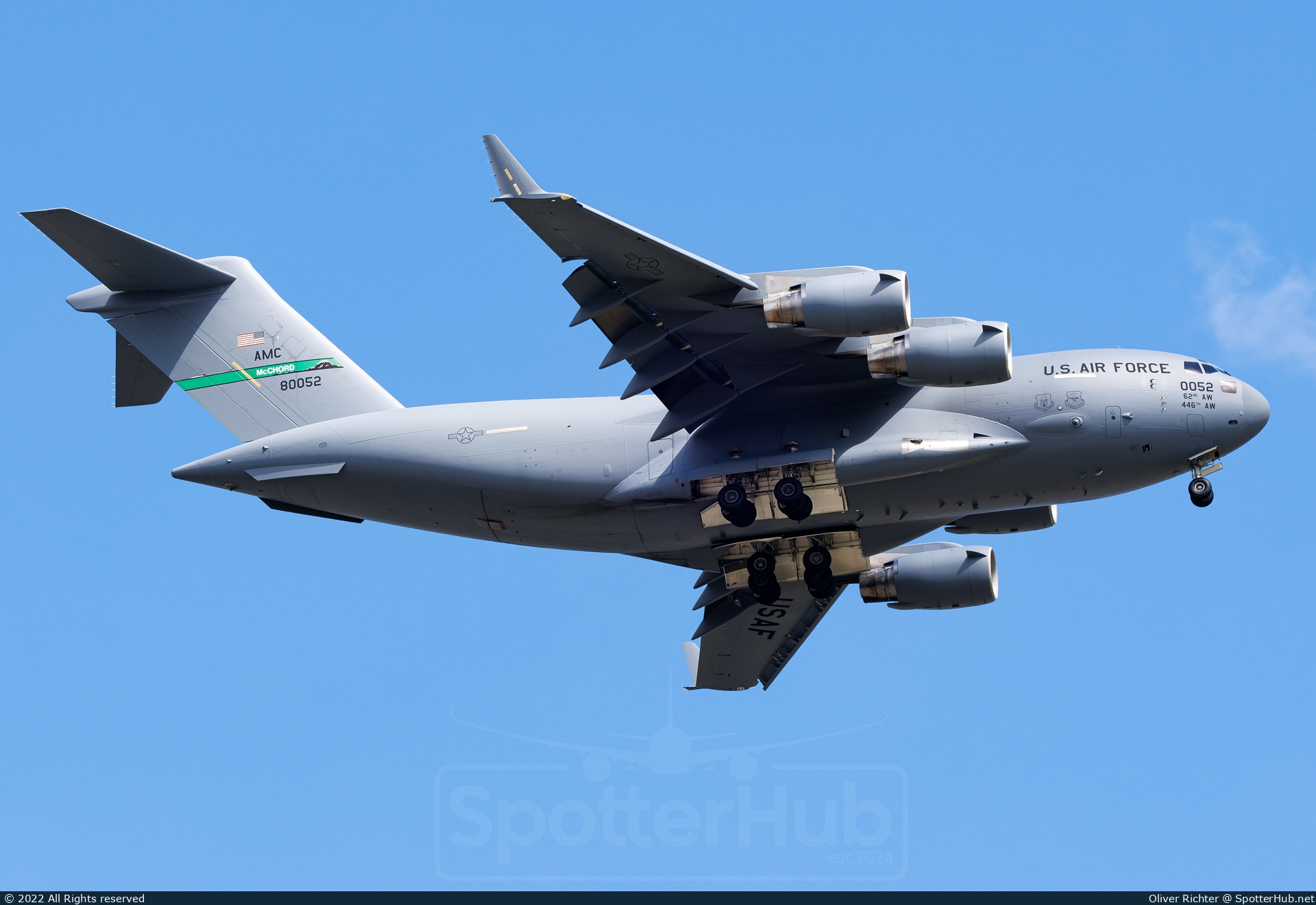 Photo of 98-0052 - Boeing C-17A Globemaster III operated by US Air Force