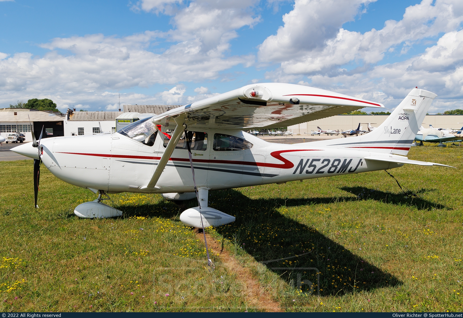 Photo of N528MJ - Cessna 182T Skylane operated by AOPA Aircraft Owners and Pilots Association