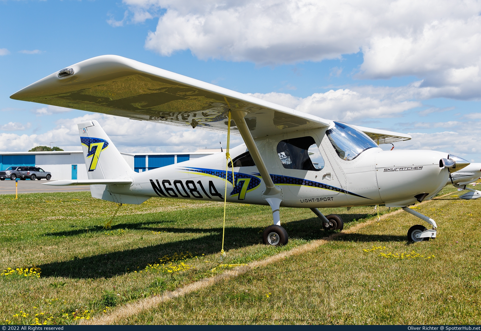 Photo of N60814 - Cessna 162 Skycatcher operated by Private