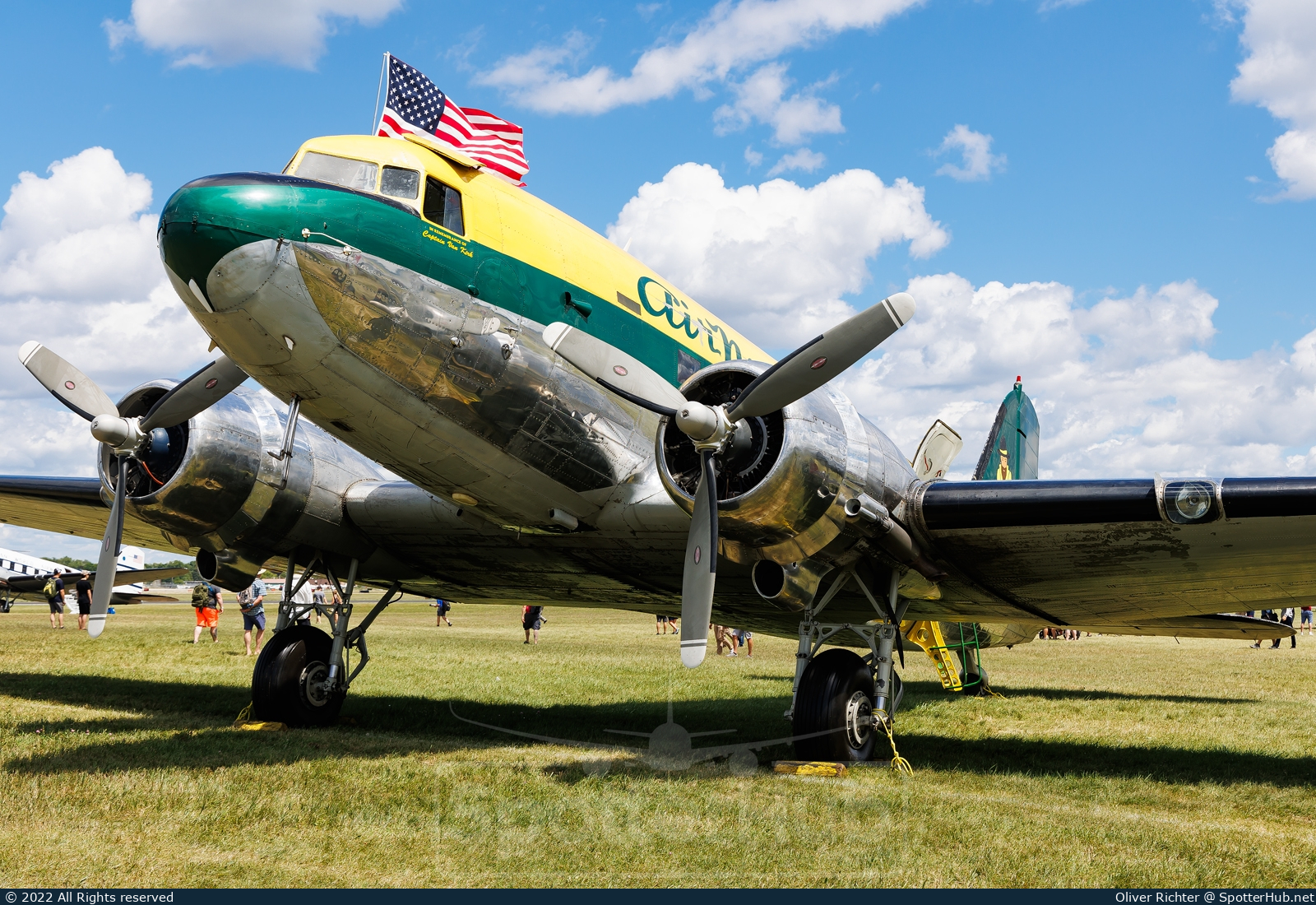 Photo of N983DC - Douglas DC-3C operated by Greystone Housing Foundation