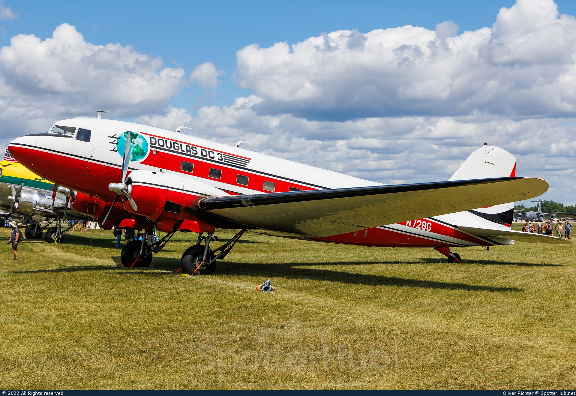 Photo of N728G - Douglas C-47-DL Skytrain operated by Wiley Sanders Warbird Collection